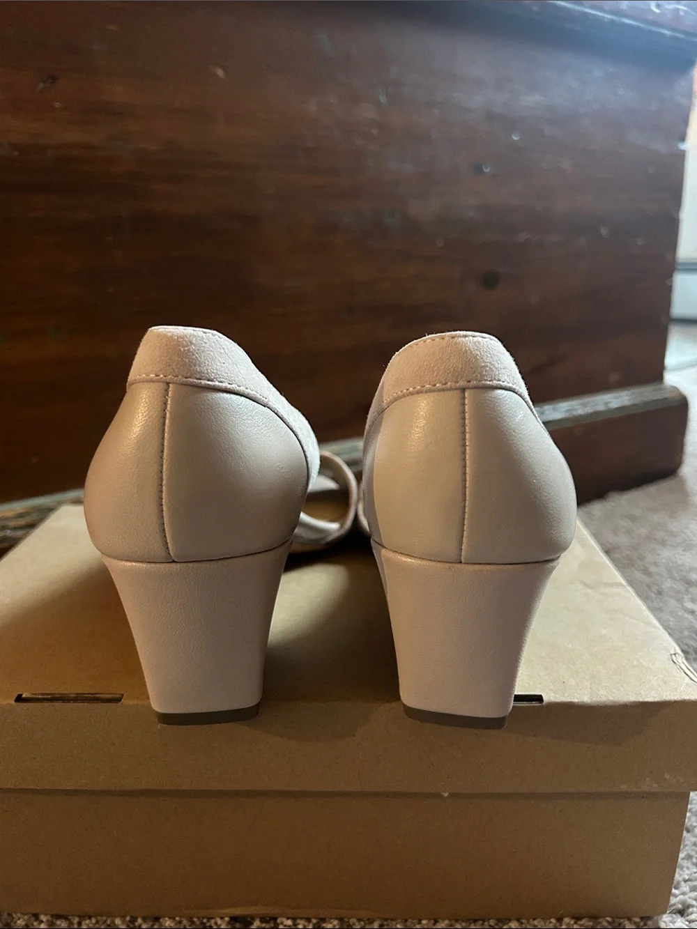 NEW Naturalizer Beige Open-Toe Suede Wedge Pumps